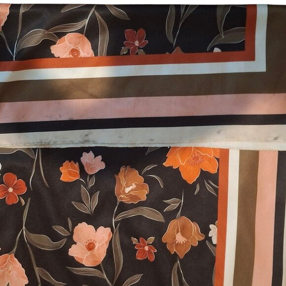 ZARA WOMAN SATIN EFFECTED FLORAL WIDE LEG PANTS - Picture 5 of 5